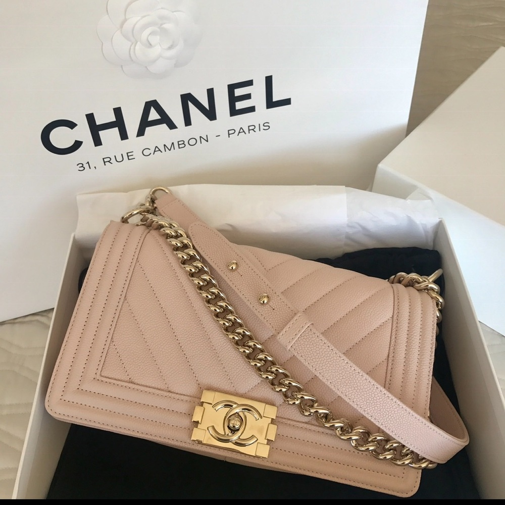 ISO blush boy bag chanel